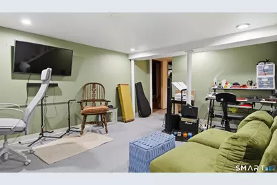 68 Beverly Road, New Haven, CT 06515 - Photo 16