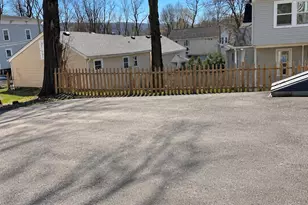 15 Lincoln Pl, Bristol, CT 06010 - Photo 14