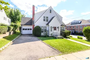 2 Parkhill Ave, Norwalk, CT 06851 - Photo 2