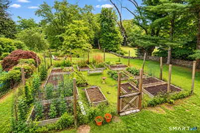 51 Briscoe Road, New Canaan, CT 06840 - Photo 4