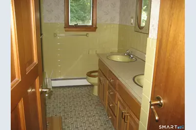 21 Terrace Drive, Montville, CT 06370 - Photo 12
