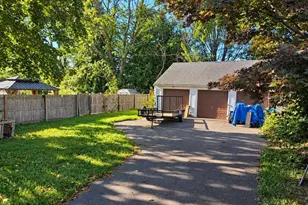 73 Henderson St, Bristol, CT 06010 - Photo 12