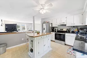 92 Carriage Ln, Torrington, CT 06790 - Photo 16