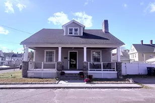 16 Holbrook Ct, Ansonia, CT 06401 - Photo 1