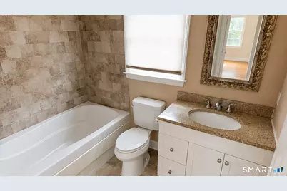 331 Knapps Highway #331, Fairfield, CT 06825 - Photo 16