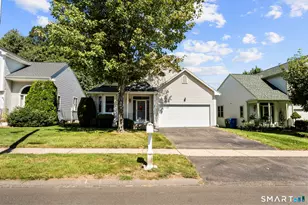 43 Pepper Bush Ln, Newington, CT 06111 - Photo 4