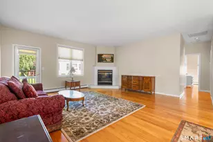 43 Pepper Bush Ln, Newington, CT 06111 - Photo 16