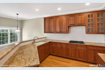 17 Regency Circle, Trumbull, CT 06611 - Photo 8