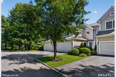 17 Regency Circle, Trumbull, CT 06611 - Photo 2