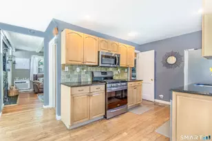 220 Castle Dr, Stratford, CT 06614 - Photo 6