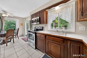 2 Batt Ln, East Haven, CT 06513 - Photo 8