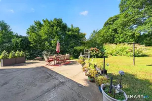 2 Batt Ln, East Haven, CT 06513 - Photo 30