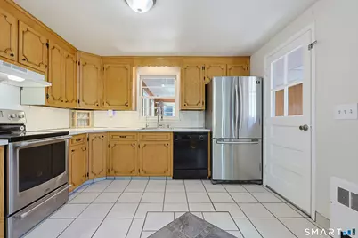 16 King Court, Enfield, CT 06082 - Photo 6