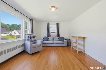 16 King Court, Enfield, CT 06082 - Photo 10