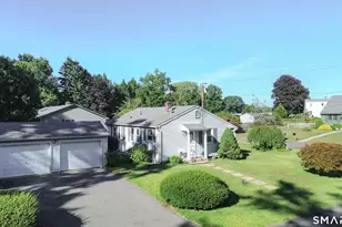 17 Edward St, Enfield, CT 06082 - Photo 1