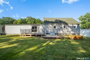 5 Belinda Ln, Enfield, CT 06082 - Photo 2