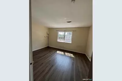 50 Greenhouse Road #18D, Bridgeport, CT 06606 - Photo 8