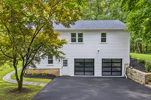 1 Greenlea Ln, Weston, CT 06883 - Photo 2