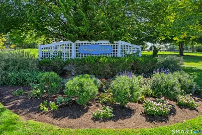 90 Rockledge Drive, Stamford, CT 06902 - Photo 2