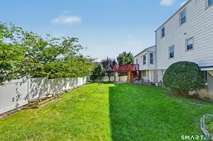 90 Rockledge Dr, Stamford, CT 06902 - Photo 12