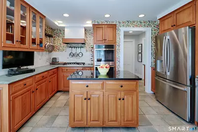 96 Benedict Avenue, Fairfield, CT 06825 - Photo 16