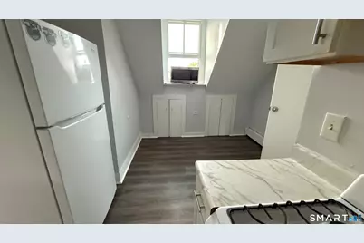 100 Horace Street #3rd, Bridgeport, CT 06610 - Photo 4