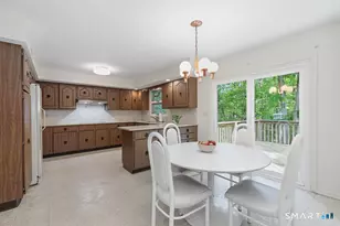 14 Mitchell Ln, Woodbridge, CT 06525 - Photo 10
