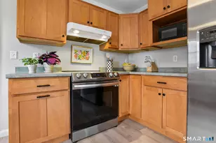 45 Bayview Ave, Groton, CT 06340 - Photo 8