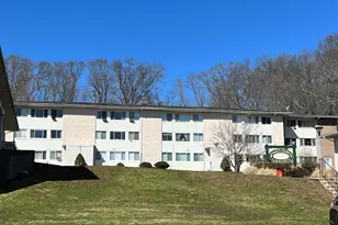 32 Sigwin Circle, Wallingford, CT 06492 - Photo 2