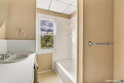 362 Congress Avenue #2, Waterbury, CT 06708 - Photo 8
