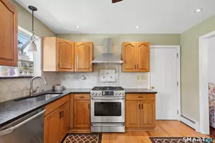 437 W Rutland Rd, Milford, CT 06461 - Photo 4