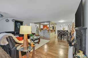 22 Elizabeth Dr, Manchester, CT 06042 - Photo 4
