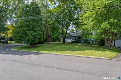 102 Glen Ridge Road, Fairfield, CT 06825 - Photo 2
