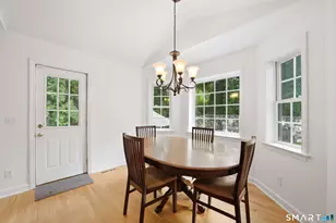 30 Idlewood Pl, Stamford, CT 06905 - Photo 10