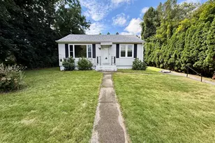 42 Lambert Dr, Norwich, CT 06360 - Photo 2