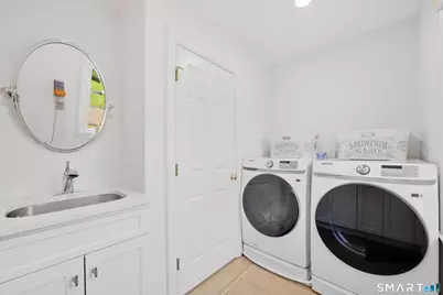 97 Meadowpark Avenue North, Stamford, CT 06905 - Photo 30