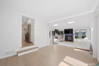 97 Meadowpark Avenue North, Stamford, CT 06905 - Photo 12