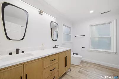 97 Meadowpark Avenue North, Stamford, CT 06905 - Photo 20