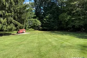94 Milton Dr, Meriden, CT 06450 - Photo 18