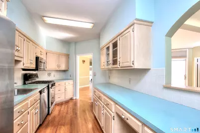 160 Fairfield Woods Road #25, Fairfield, CT 06825 - Photo 10