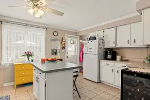 391 Ct D Building 51, Bridgeport, CT 06610 - Photo 6