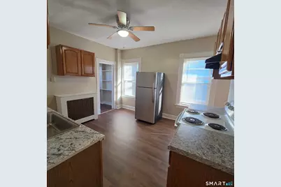 142 Oakland Terrace #1, Hartford, CT 06112 - Photo 4