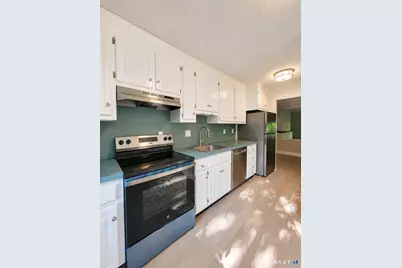 5 Farmington Chase Crescent #5, Farmington, CT 06032 - Photo 6