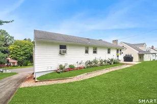 130 Lydale Pl, Meriden, CT 06450 - Photo 26
