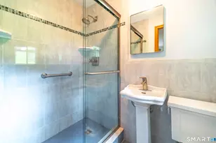 130 Lydale Pl, Meriden, CT 06450 - Photo 14