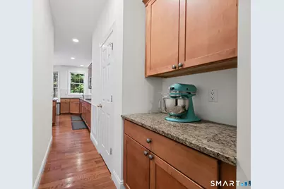 4 Freedom Circle #4, Southbury, CT 06488 - Photo 8