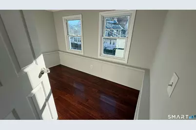 266 Davenport Street, Bridgeport, CT 06607 - Photo 6