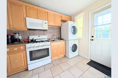 63 Mencel Circle #C, Bridgeport, CT 06610 - Photo 24