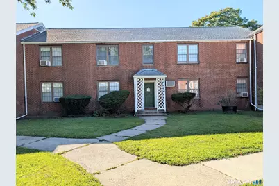 63 Mencel Circle #C, Bridgeport, CT 06610 - Photo 2