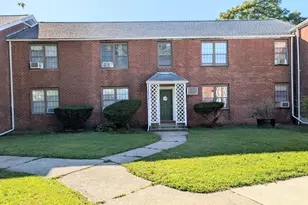 63 Mencel Cir, Bridgeport, CT 06610 - Photo 2